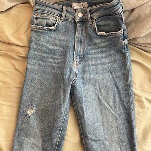 zara distressed stretchy skinny jeans